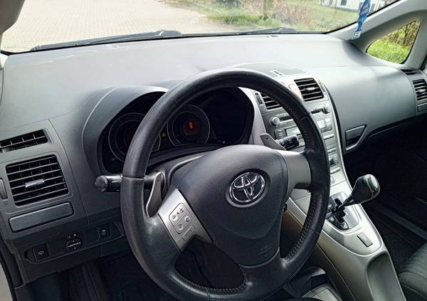 Toyota Auris cena 23900 przebieg: 153000, rok produkcji 2008 z Ryn małe 191